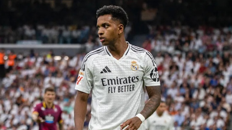 Gilberto Silva khuyến khích Arsenal trở lại thương vụ Rodrygo