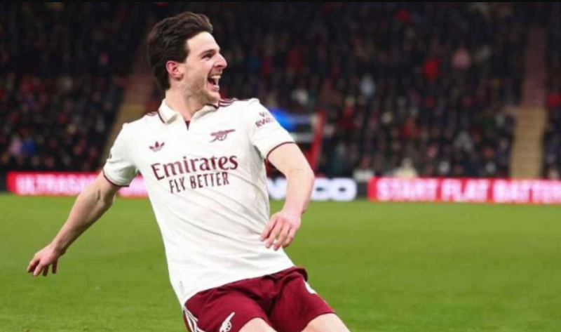 Declan Rice giữ đôi chân trên mặt đất, Arsenal không ngoái nhìn Man City
