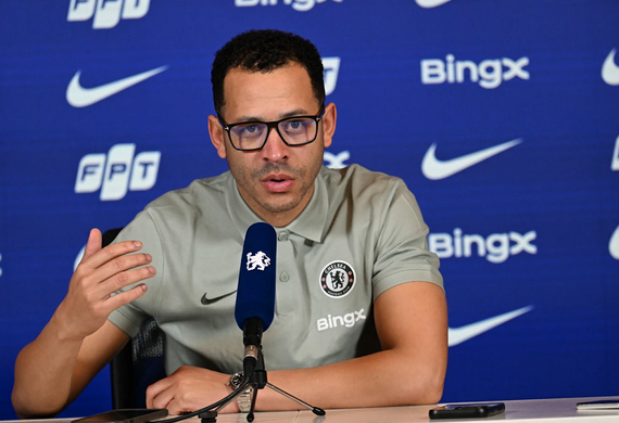 Chelsea đổi hướng chuyển nhượng, Rosenior được trao thứ Maresca từng không có