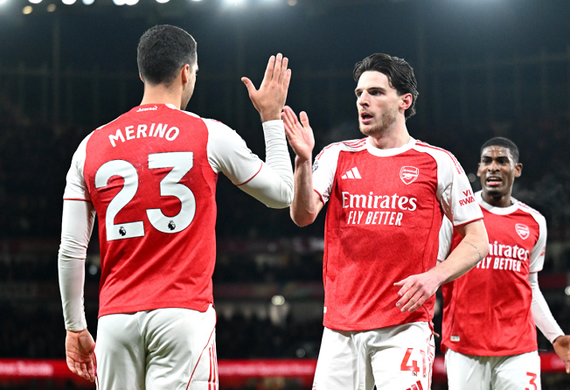 Madueke kêu gọi Arsenal gạt thất vọng để hướng tới thử thách châu Âu